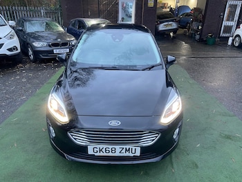 Used Ford Fiesta 2018 for sale - 77598600: Photo