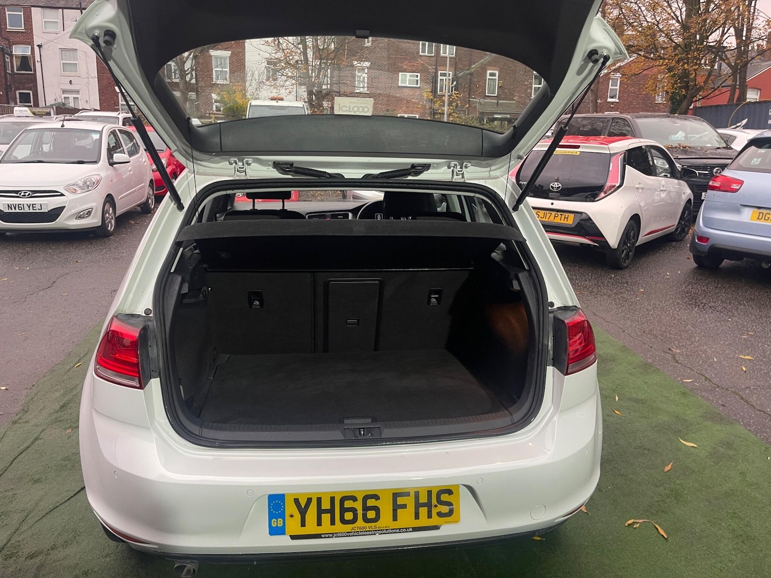 Used Volkswagen Golf 2016 for sale - 77597728: Photo 28