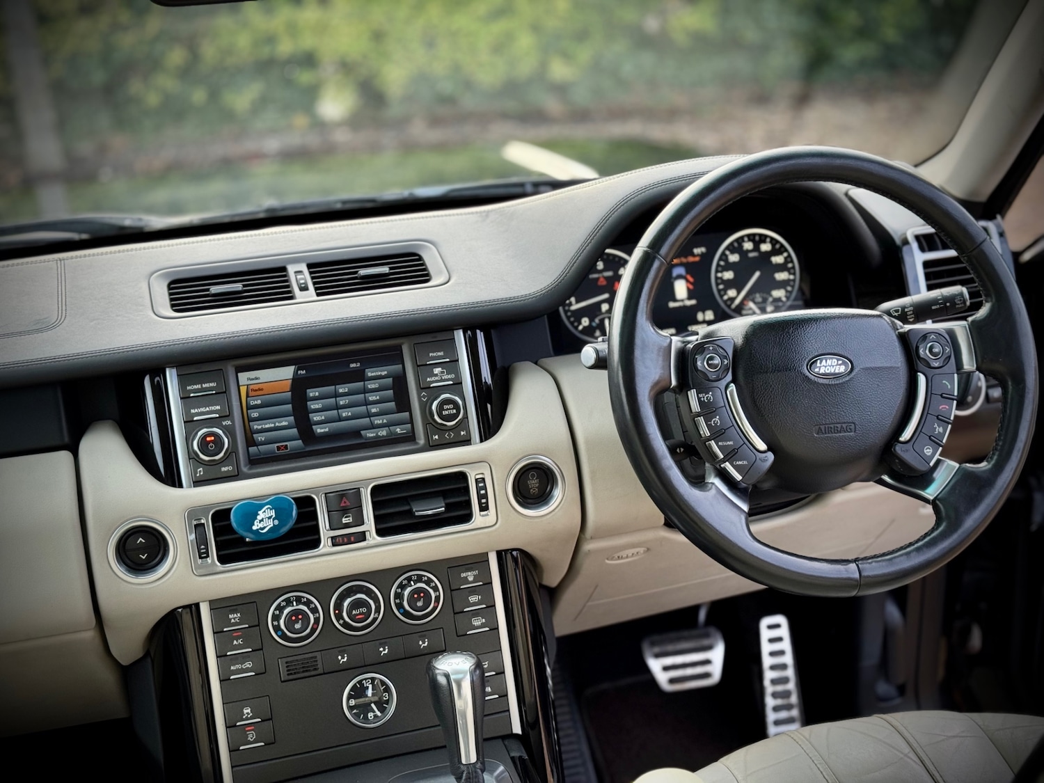 Used Land Rover Range Rover 2010 for sale - 76854747: Photo 17