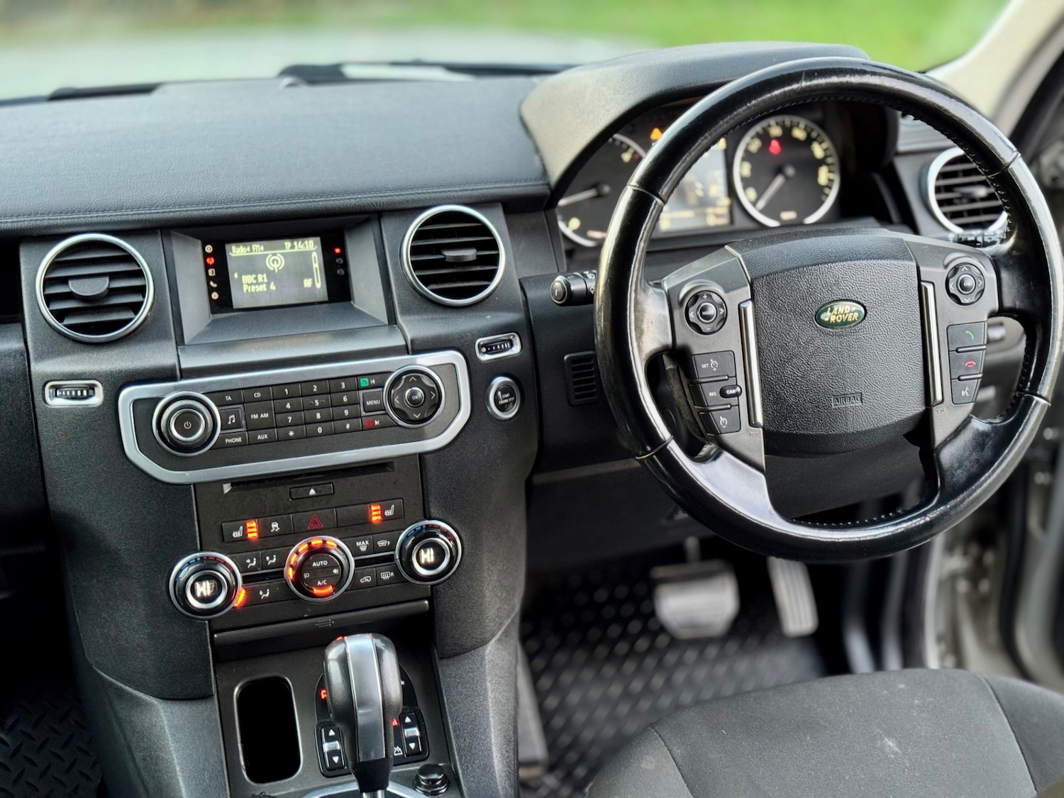 Used Land Rover Discovery 2010 for sale - 76934895: Photo 12