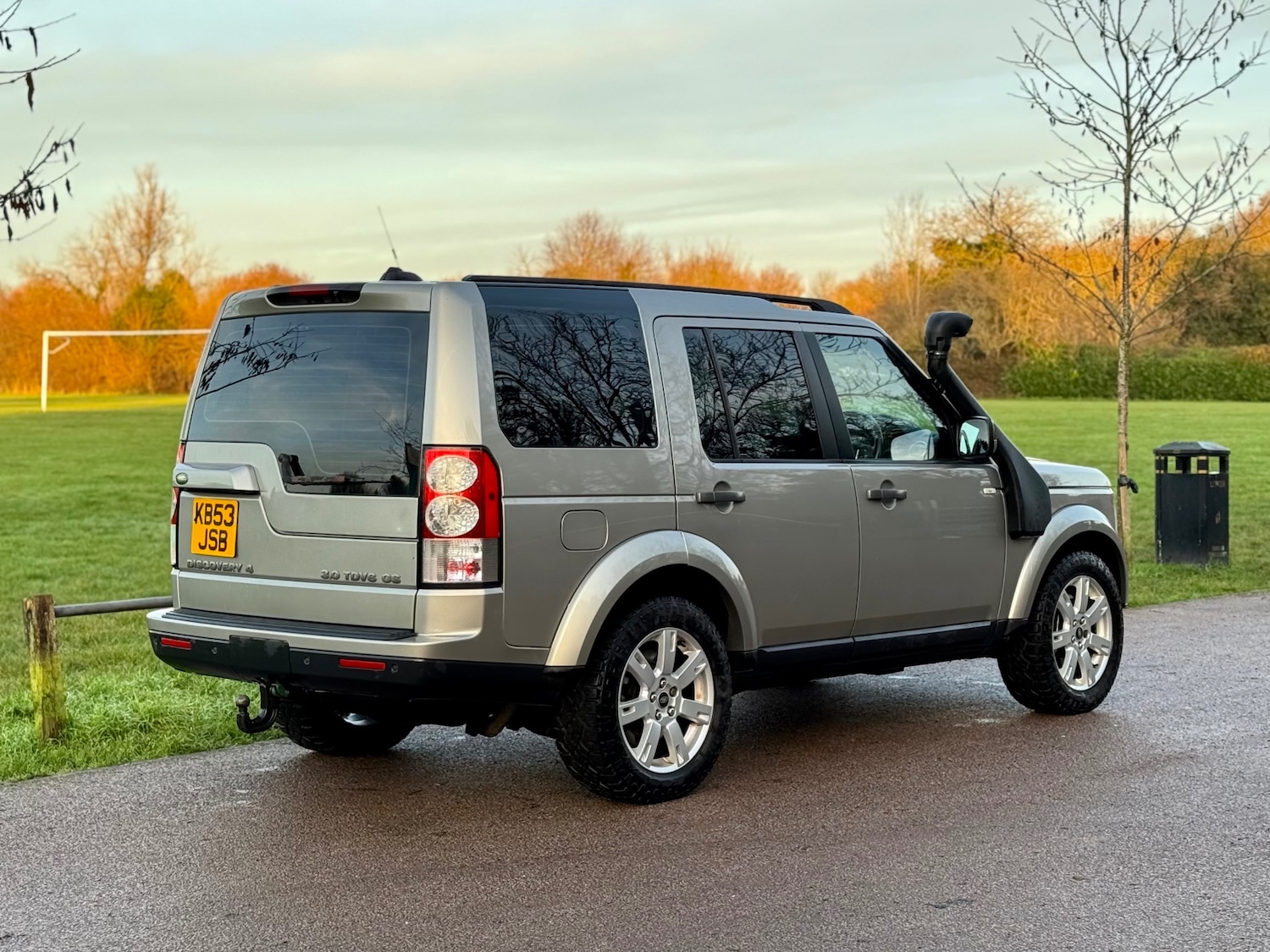 Used Land Rover Discovery 2010 for sale - 76934895: Photo 4
