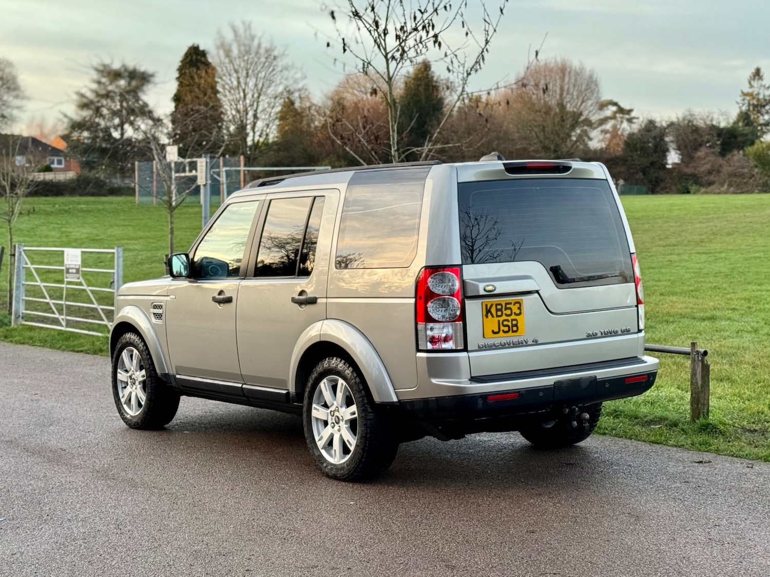 Used Land Rover Discovery 2010 for sale - 76934895: Photo 6