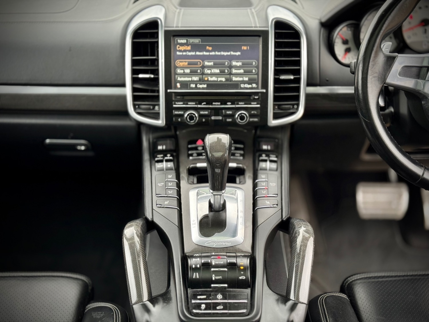 Used Porsche Cayenne 2012 for sale - 76897152: Photo 17