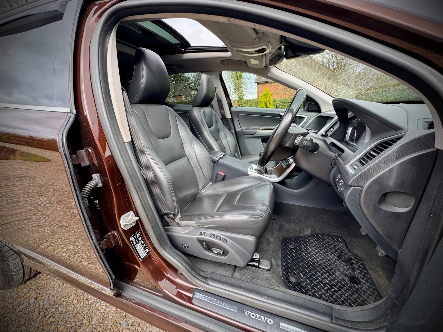 Used Volvo XC60 2015 for sale - 78139950: Photo 14