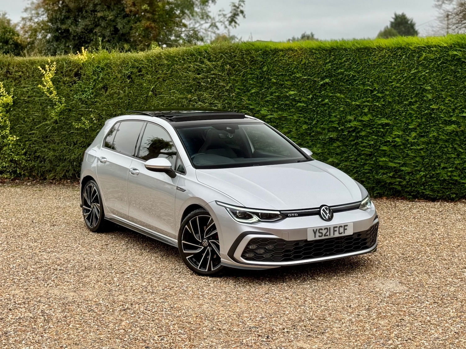 Used Volkswagen Golf 2021 for sale - 76616647: Photo 1