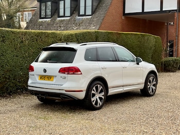 Used Volkswagen Touareg 2015 for sale - 77694733: Photo