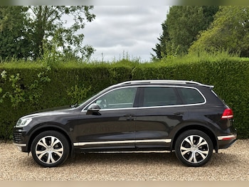 Used Volkswagen Touareg 2016 for sale - 79400070: Photo