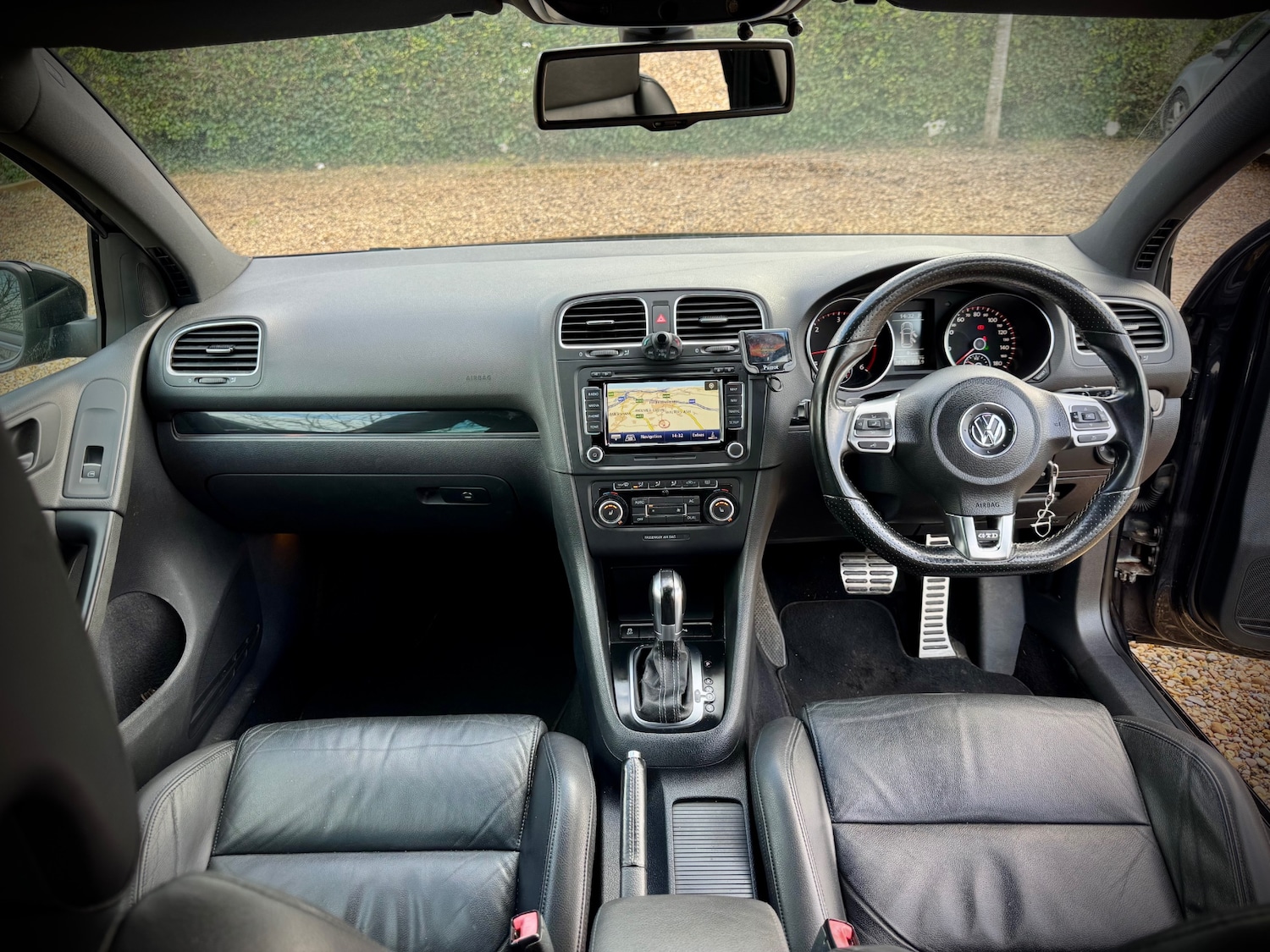 Used Volkswagen Golf 2011 for sale - 77694723: Photo 11