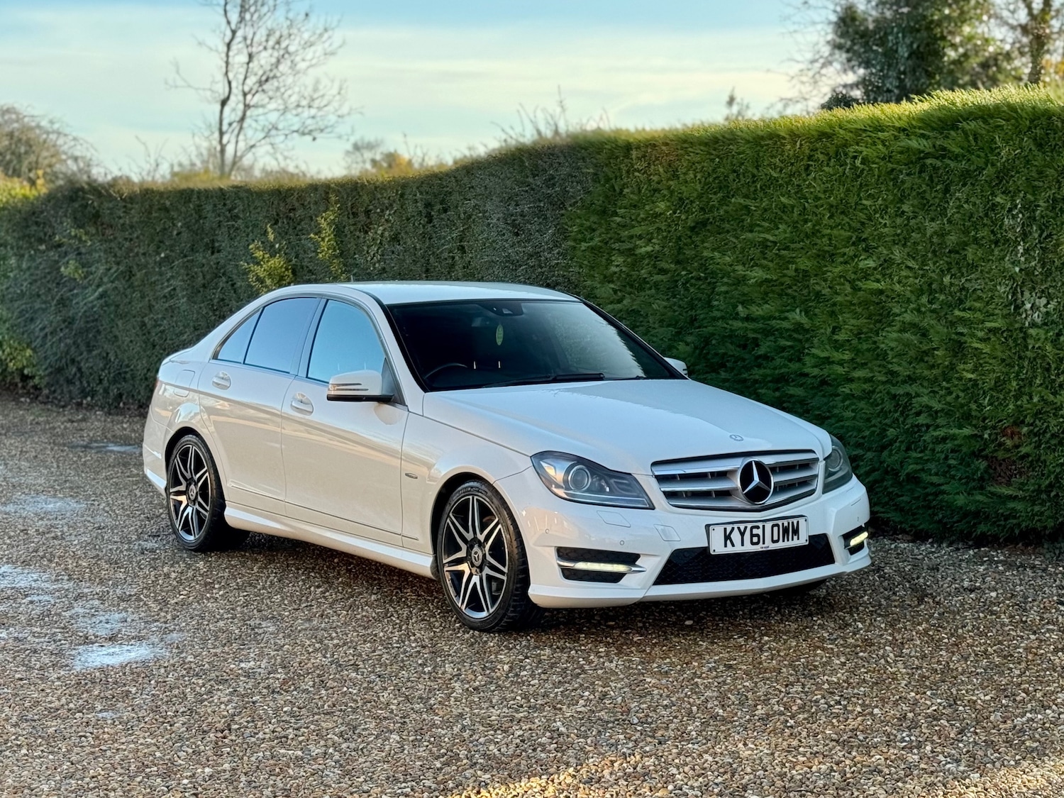 Used Mercedes-Benz C Class 2011 for sale - 77084211: Photo 2