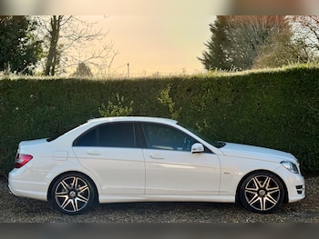 Used Mercedes-Benz C Class 2011 for sale - 77084211: Photo