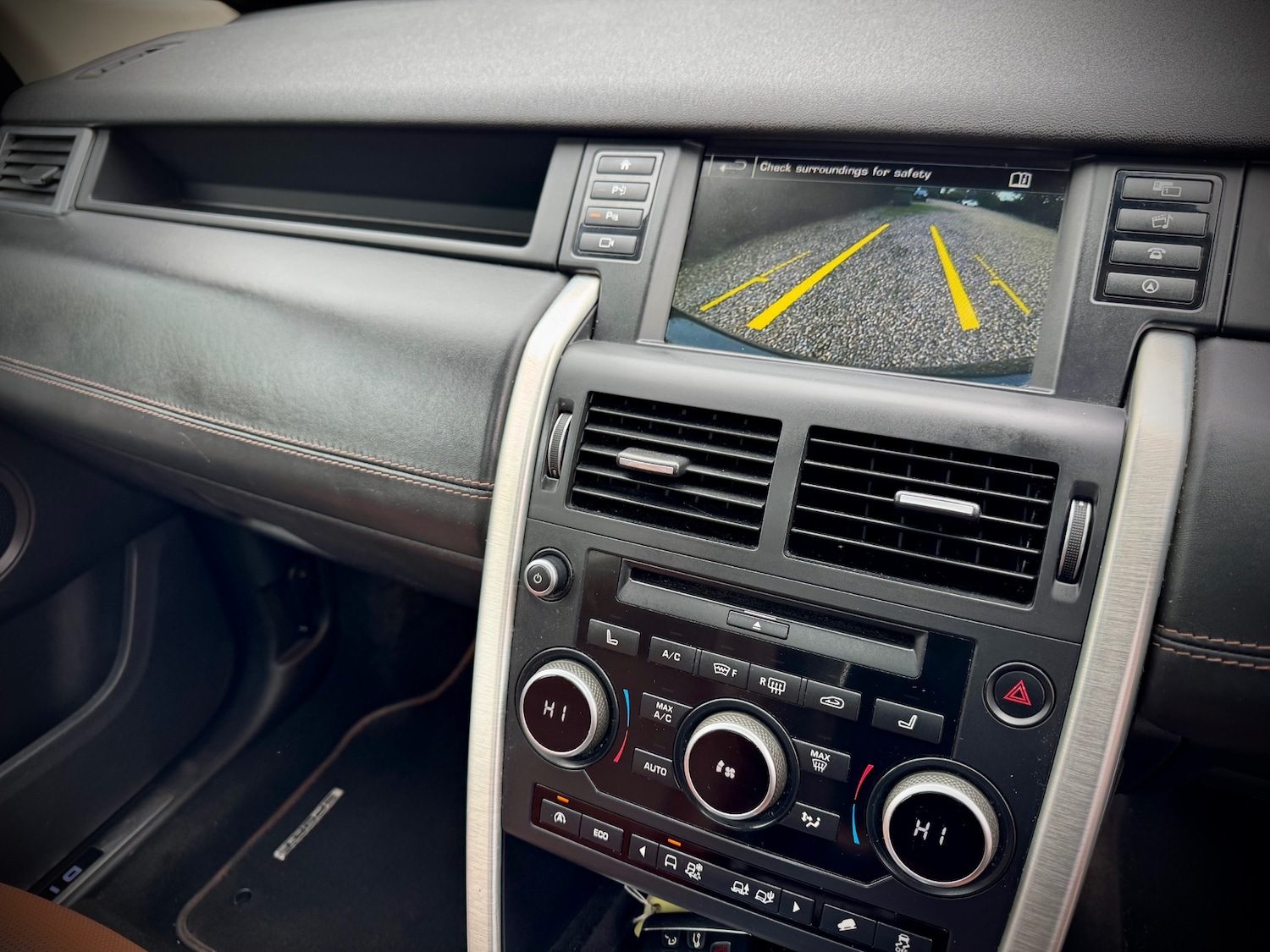 Used Land Rover Discovery Sport 2015 for sale - 76616635: Photo 17