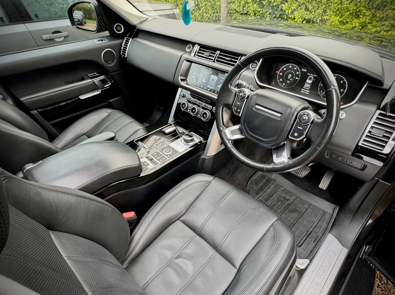 Used Land Rover Range Rover 2017 for sale - 77059760: Photo 2