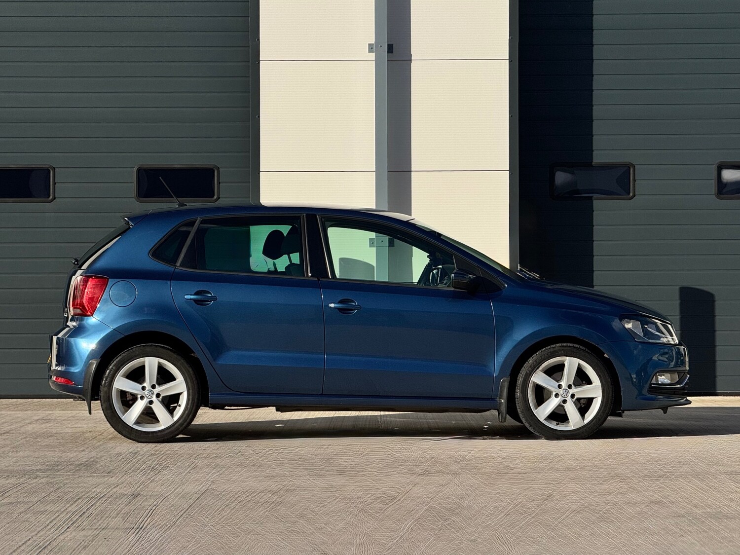 Used Volkswagen Polo 2015 for sale - 77897401: Photo 13