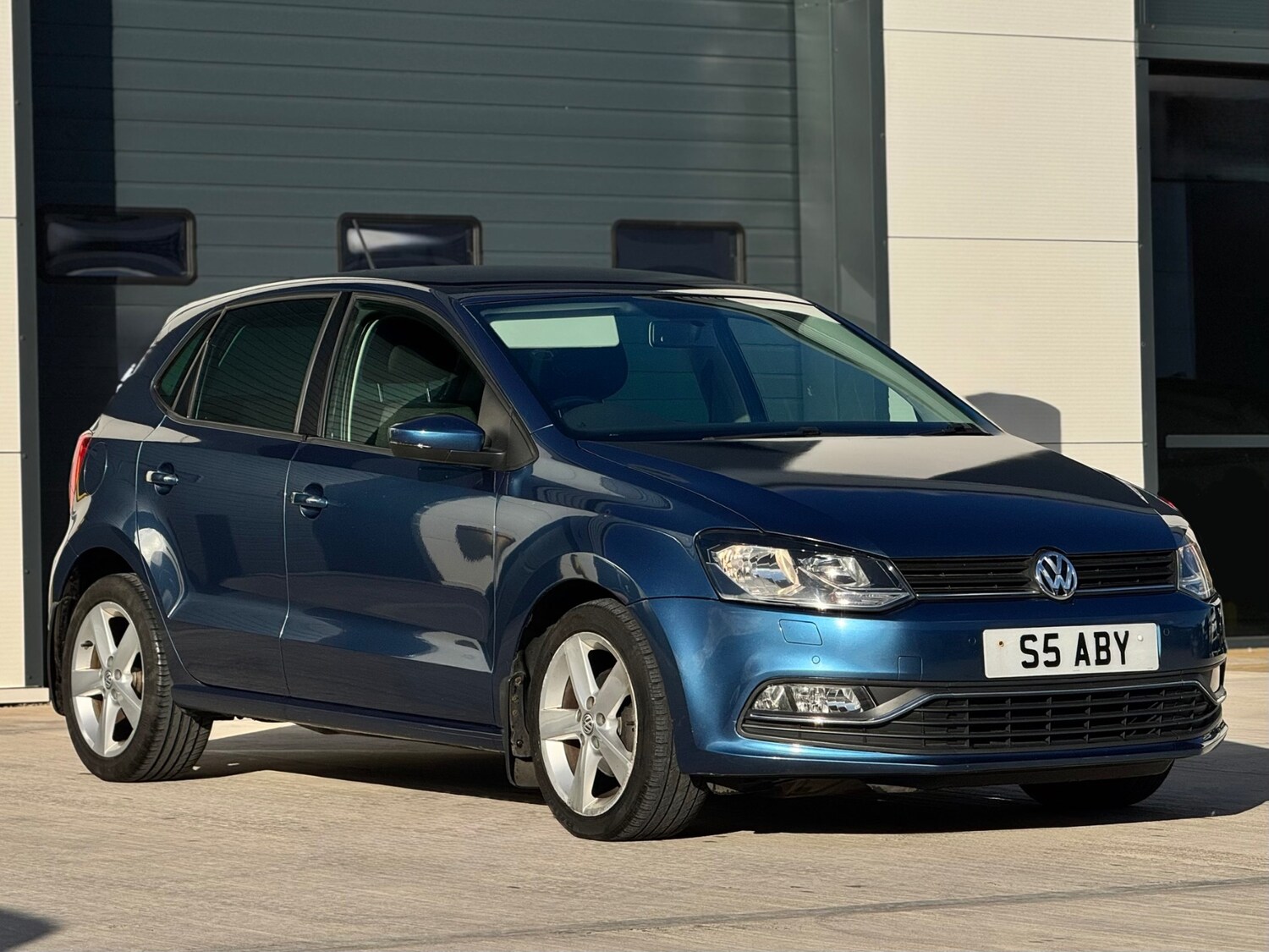 Used Volkswagen Polo 2015 for sale - 77897401: Photo 14