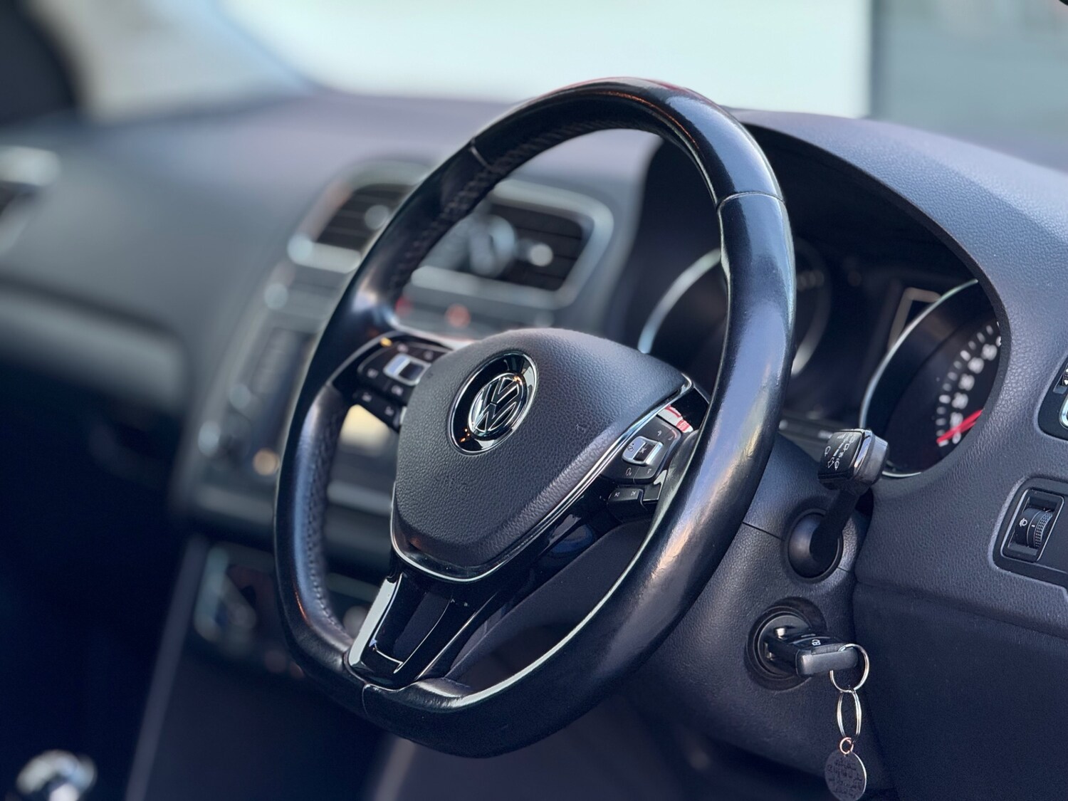 Used Volkswagen Polo 2015 for sale - 77897401: Photo 18