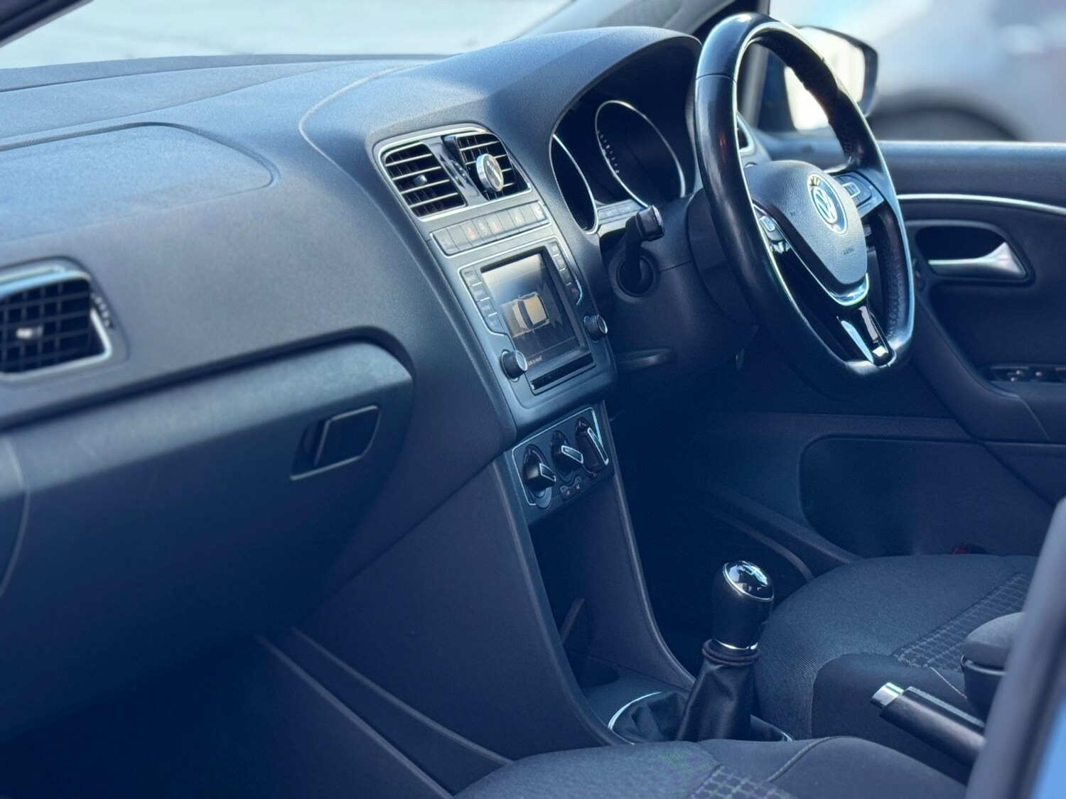 Used Volkswagen Polo 2015 for sale - 77897401: Photo 32