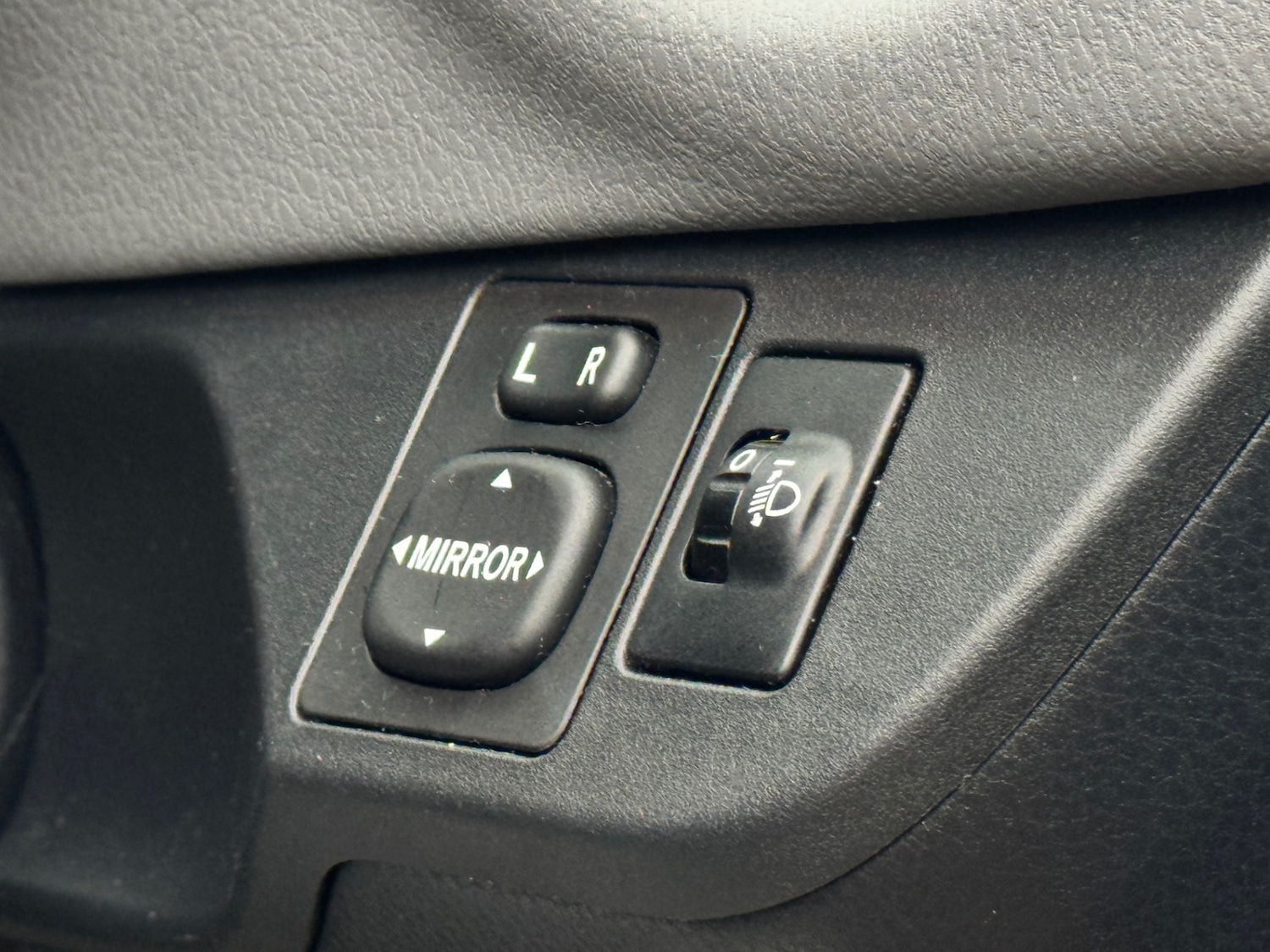 Used Toyota Yaris 2017 for sale - 77306373: Photo 14