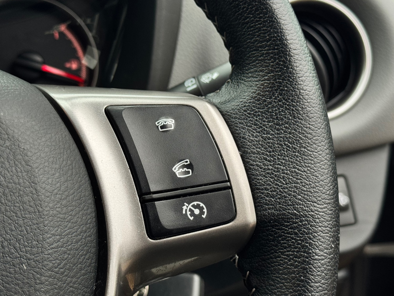 Used Toyota Yaris 2017 for sale - 77306373: Photo 17