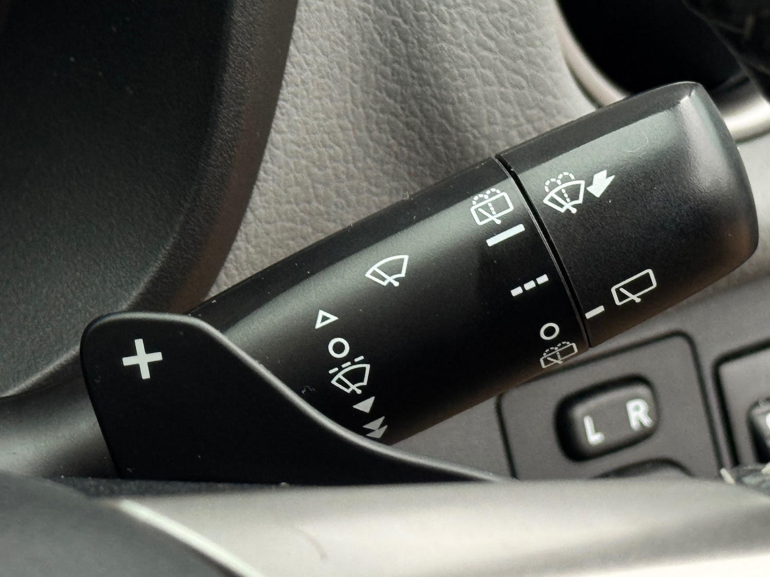 Used Toyota Yaris 2017 for sale - 77306373: Photo 19