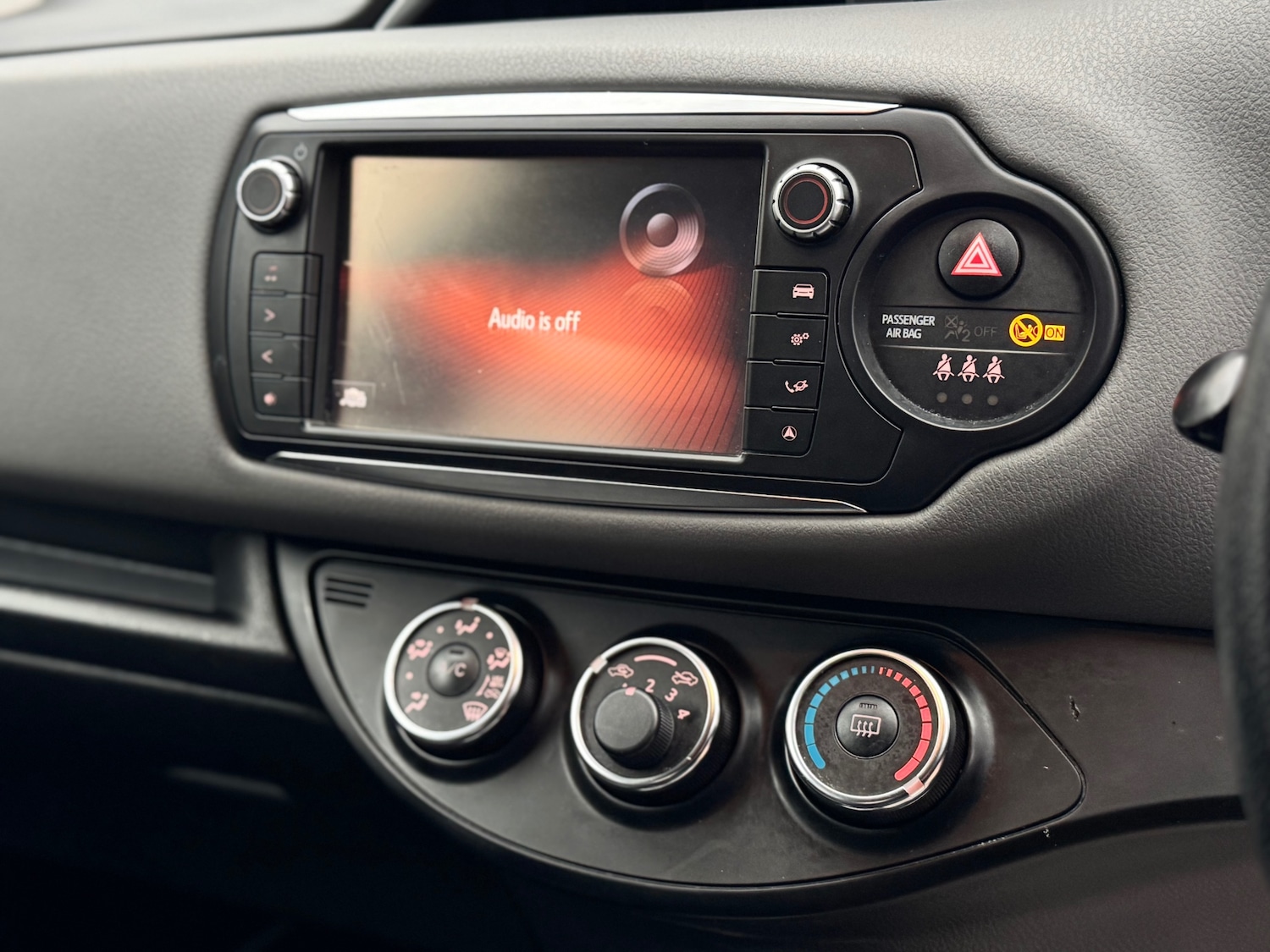 Used Toyota Yaris 2017 for sale - 77306373: Photo 21