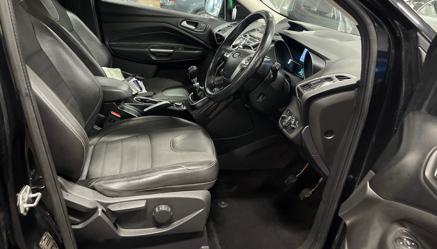 Used Ford Kuga 2014 for sale - 77926302: Photo 7