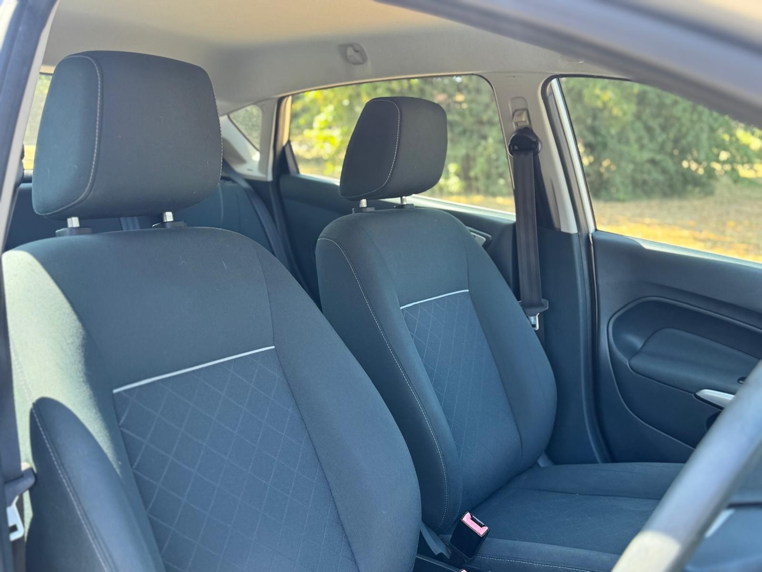 Used Ford Fiesta 2011 for sale - 76380379: Photo 14