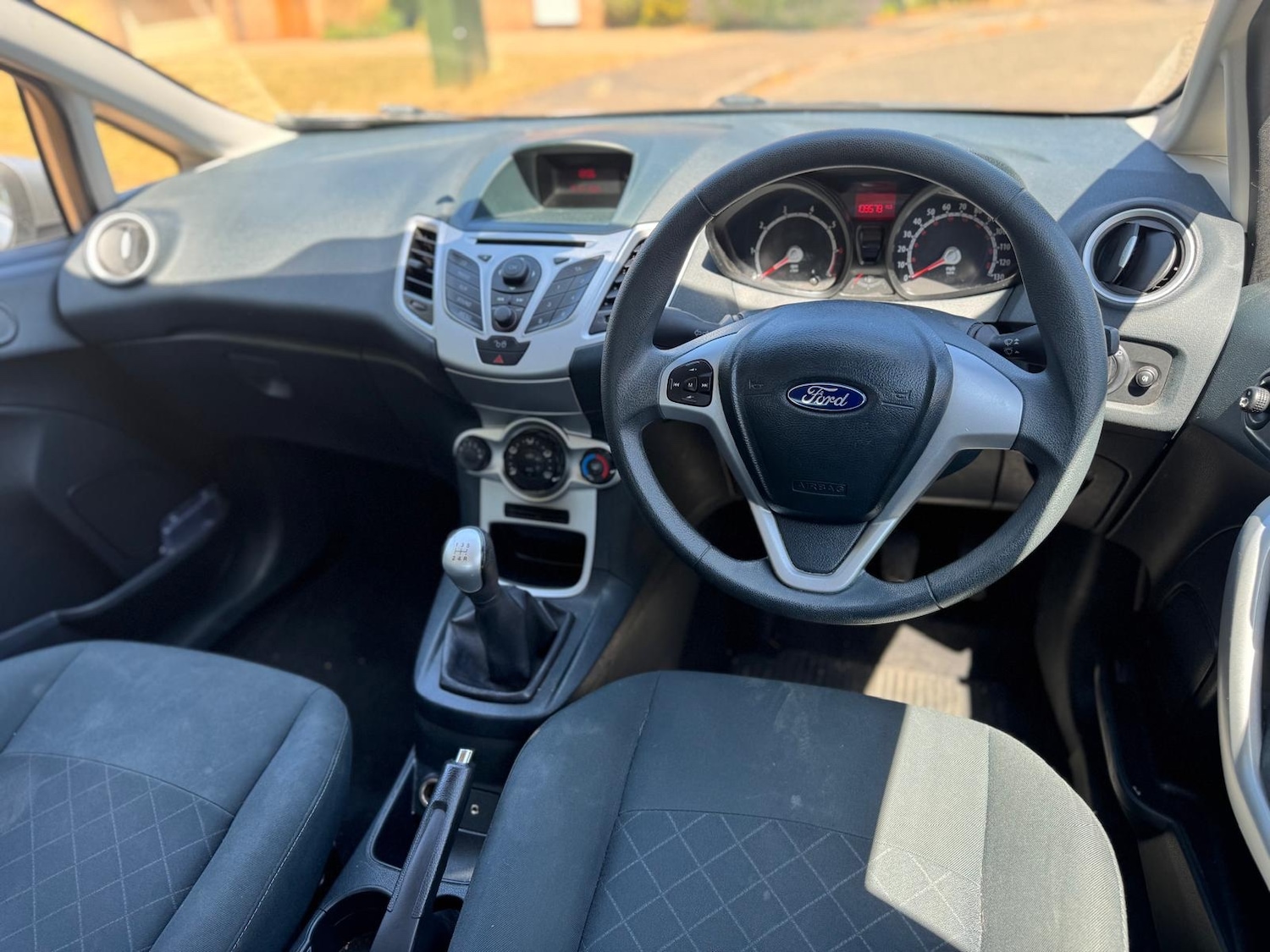 Used Ford Fiesta 2011 for sale - 76380379: Photo 9