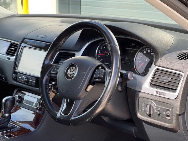Used Volkswagen Touareg 2013 for sale - 76037576: Photo 25