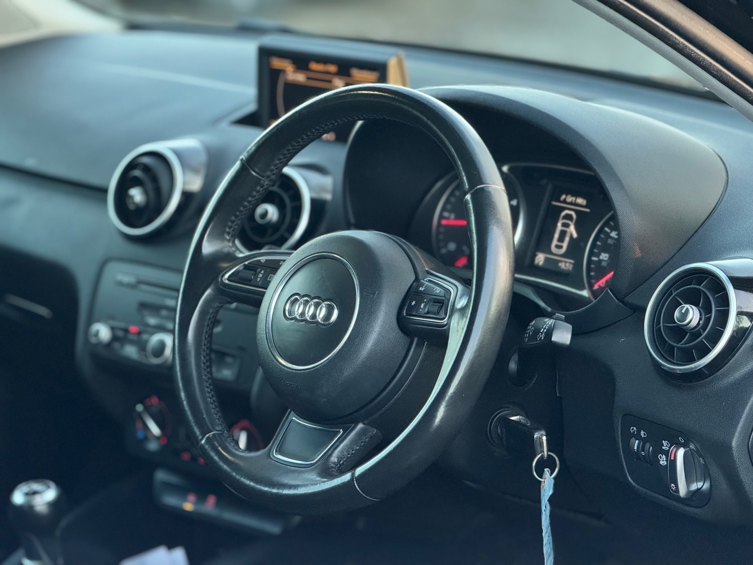 Used Audi A1 2012 for sale - 76807038: Photo 3