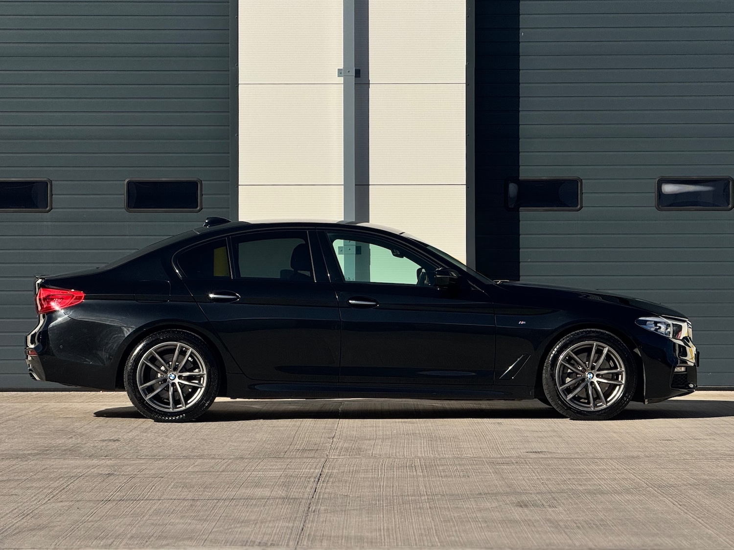 Used BMW 5 Series 2018 for sale - 77457244: Photo 13