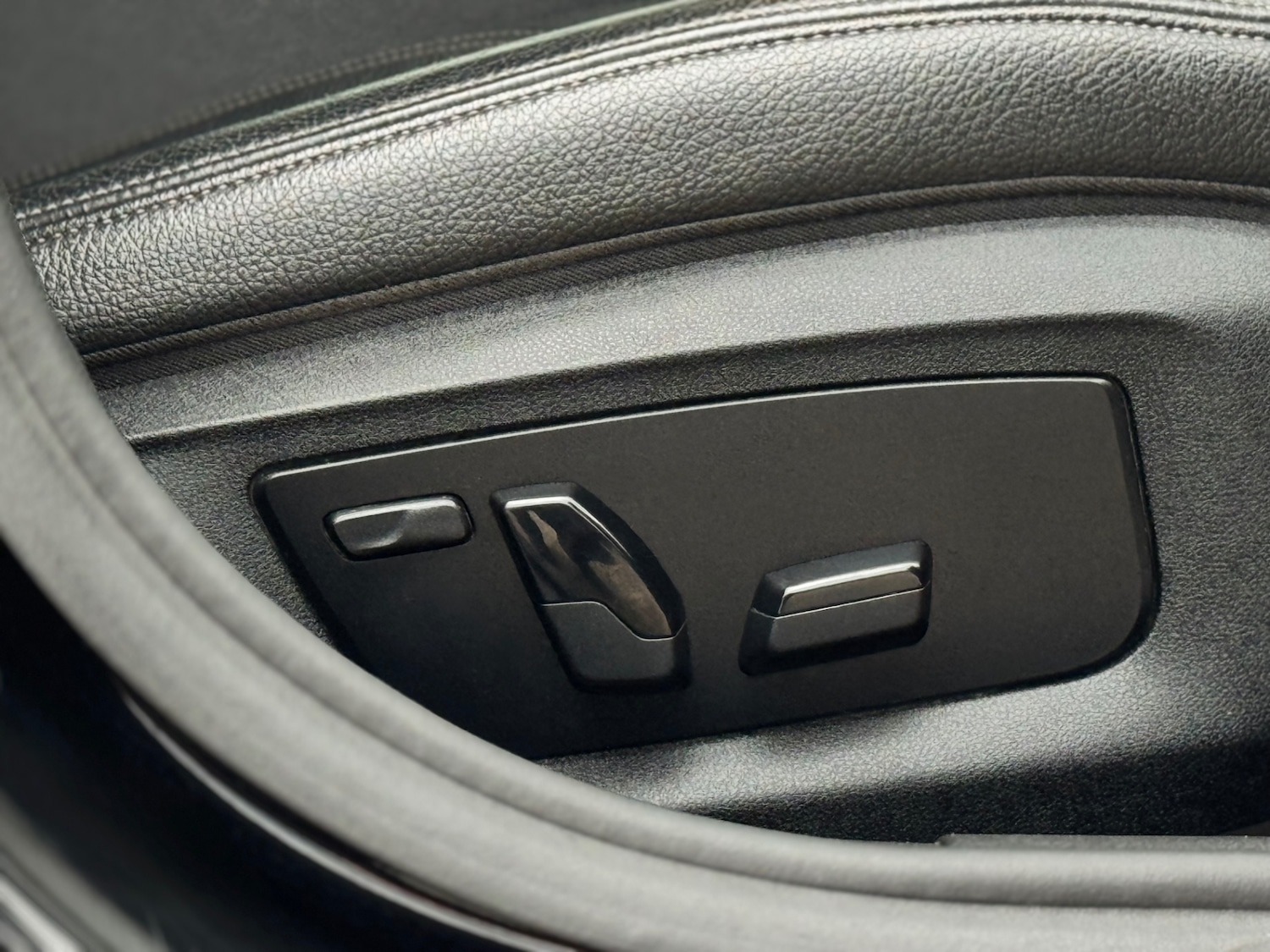 Used BMW 5 Series 2018 for sale - 77457244: Photo 28