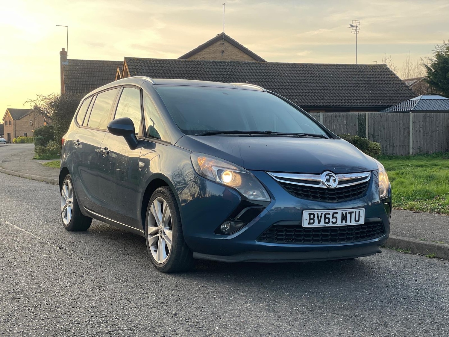 Used Vauxhall Zafira 2015 for sale - 76694266: Photo 1