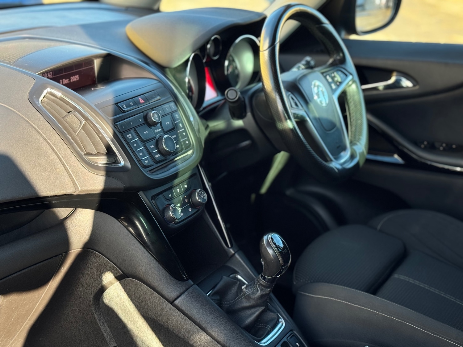 Used Vauxhall Zafira 2015 for sale - 76694266: Photo 23