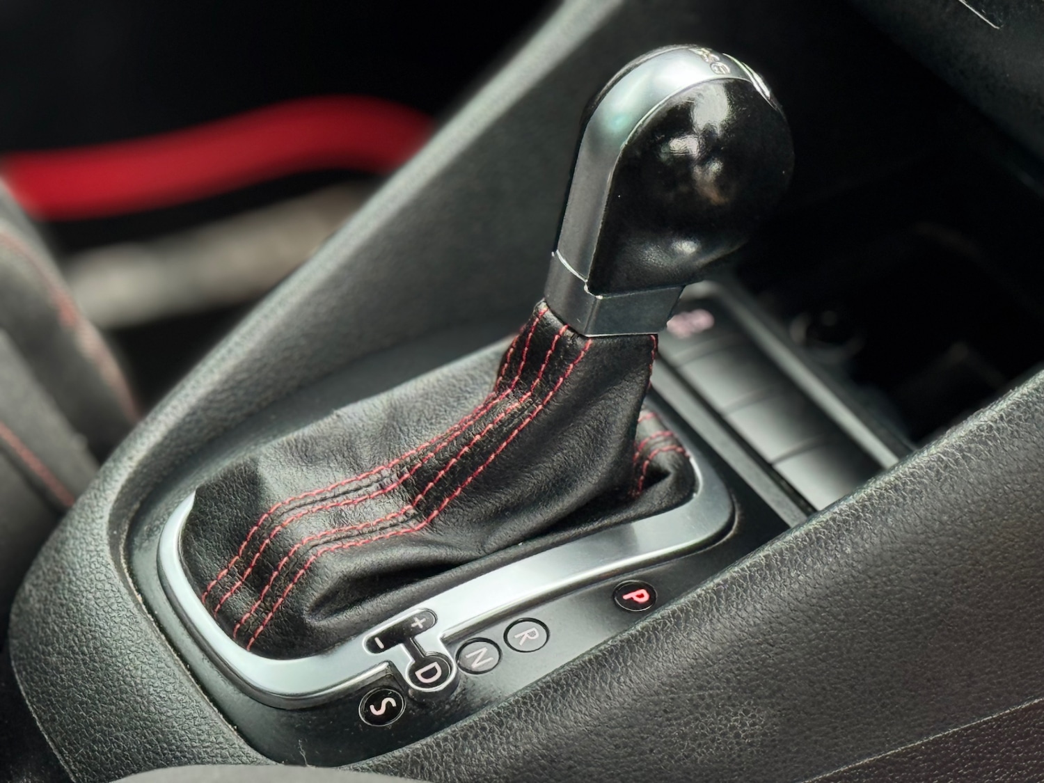 Used Volkswagen Golf 2010 for sale - 77310354: Photo 13