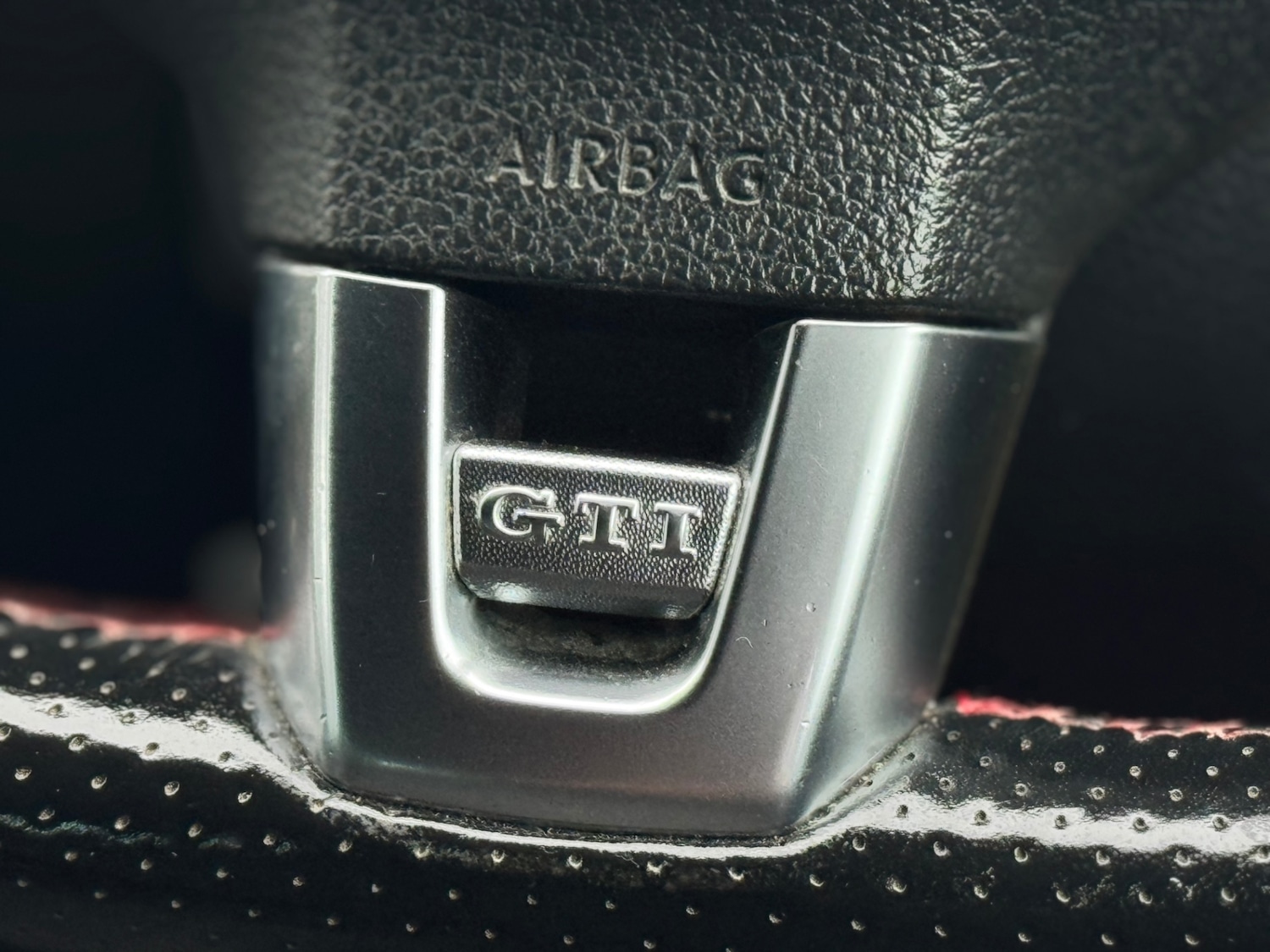 Used Volkswagen Golf 2010 for sale - 77310354: Photo 17