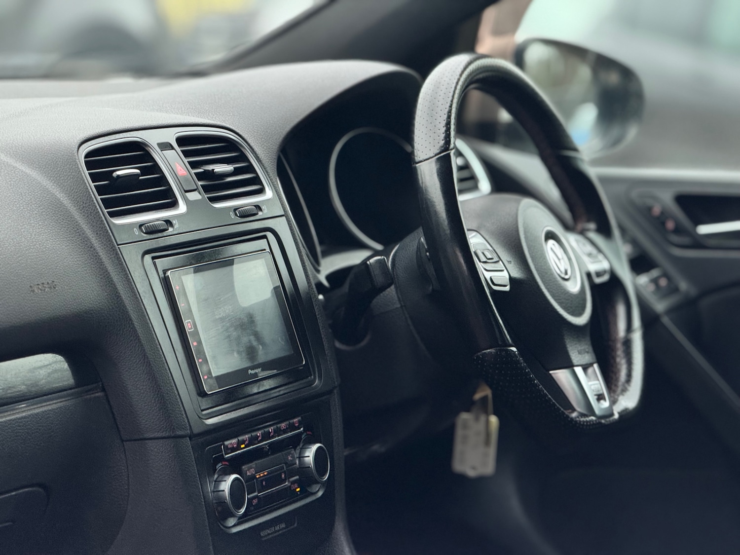 Used Volkswagen Golf 2010 for sale - 77310354: Photo 21