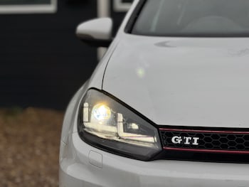 Used Volkswagen Golf 2010 for sale - 77310354: Photo