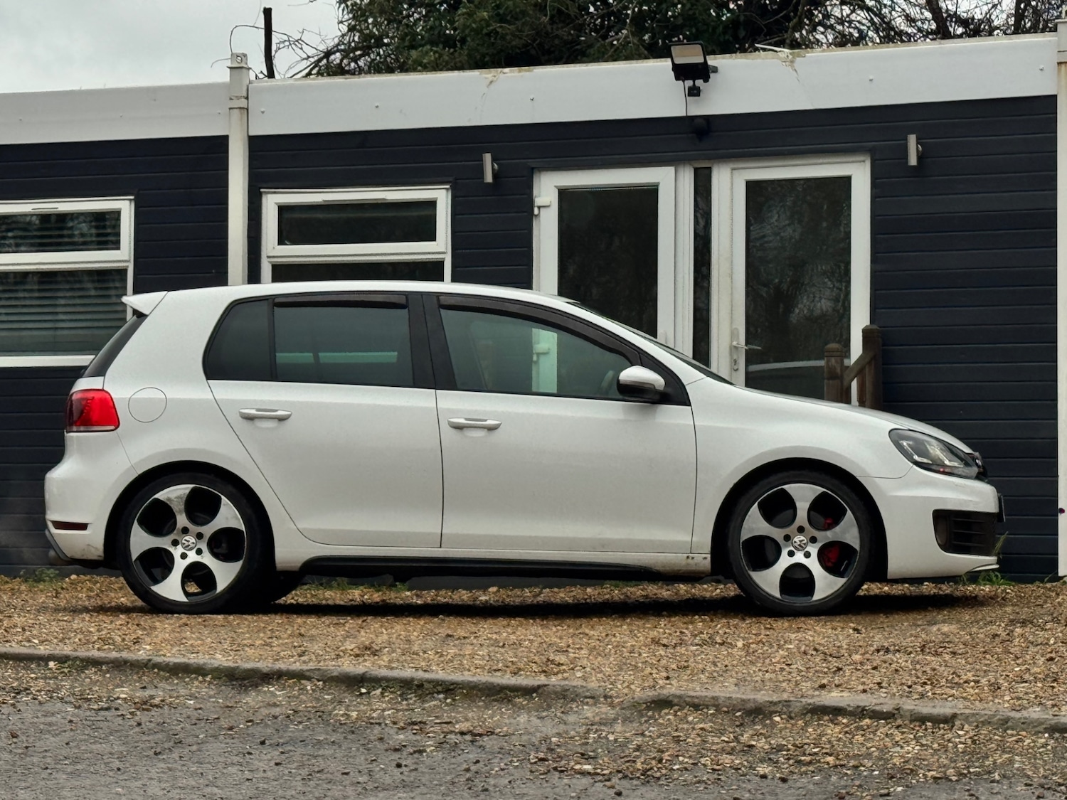 Used Volkswagen Golf 2010 for sale - 77310354: Photo 9