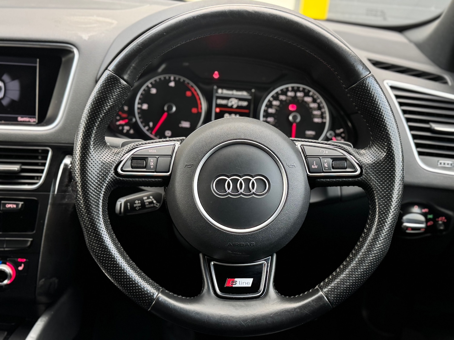 Used Audi Q5 2015 for sale - 76856052: Photo 29