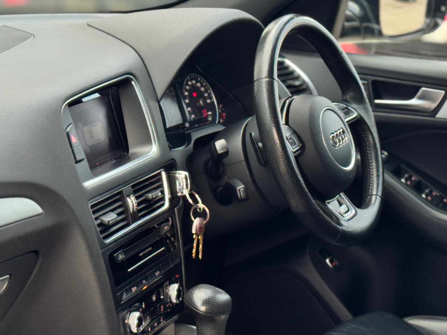 Used Audi Q5 2015 for sale - 76856052: Photo 45