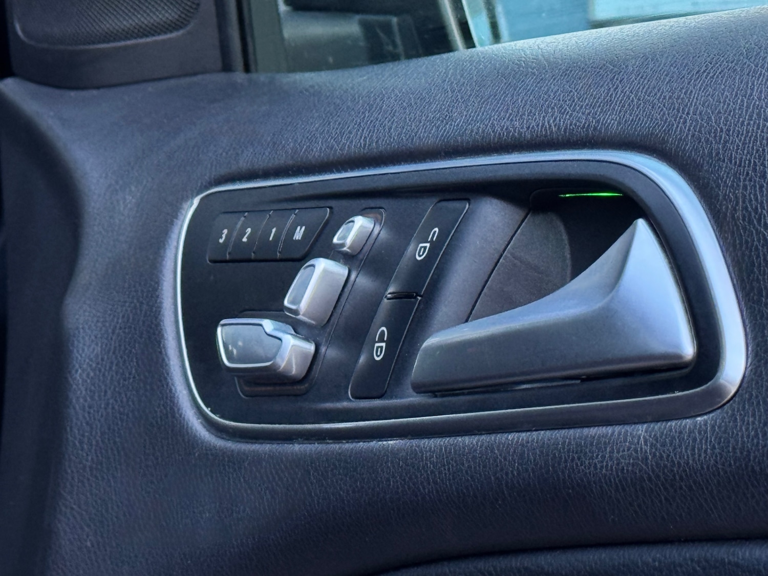 Used Mercedes-Benz B Class 2015 for sale - 77613613: Photo 17