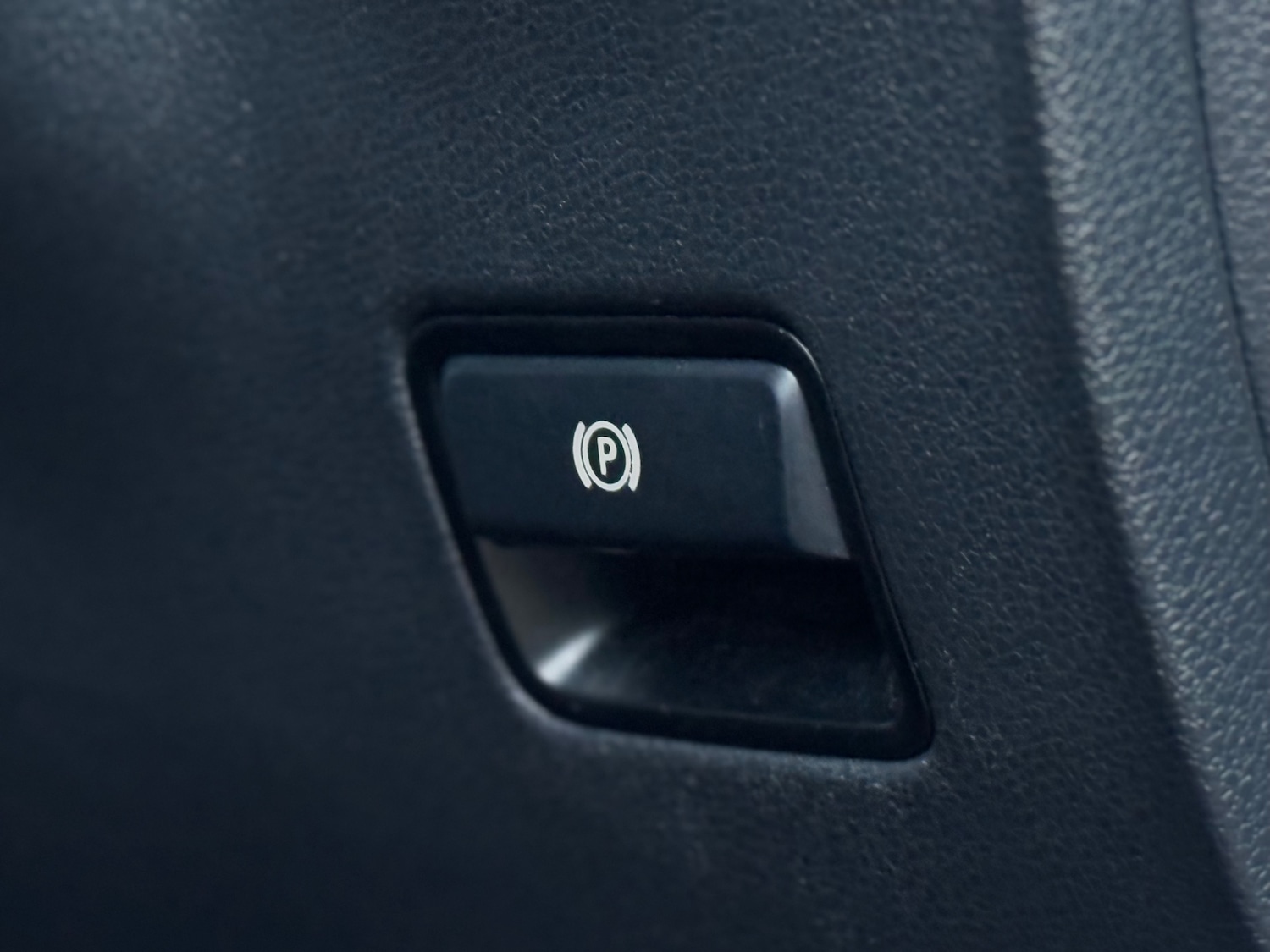 Used Mercedes-Benz B Class 2015 for sale - 77613613: Photo 19