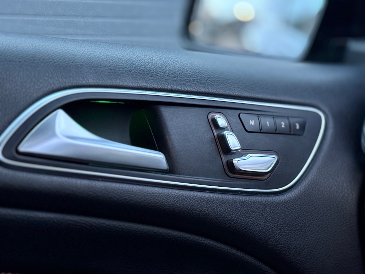 Used Mercedes-Benz B Class 2015 for sale - 77613613: Photo 31