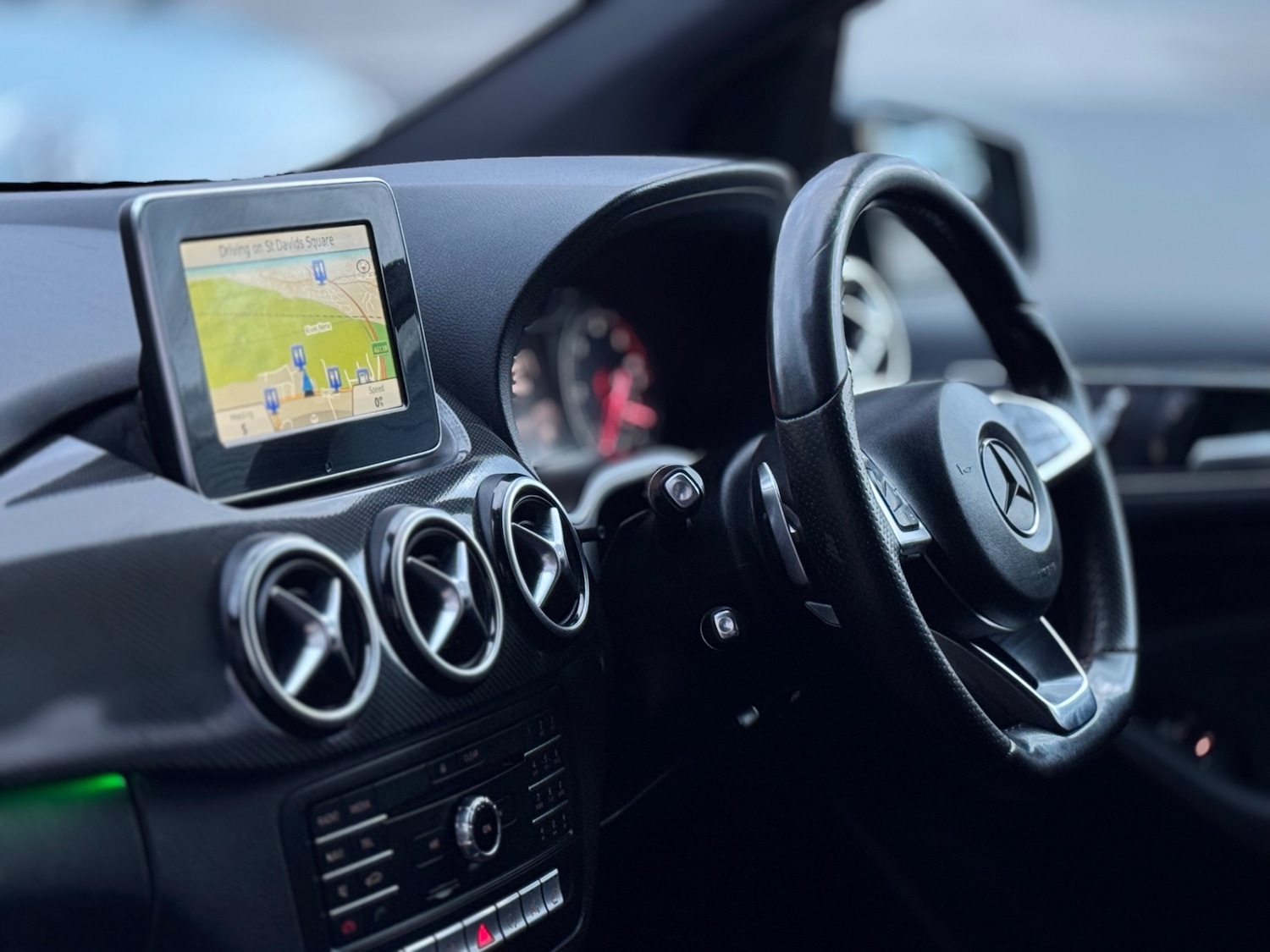 Used Mercedes-Benz B Class 2015 for sale - 77613613: Photo 32