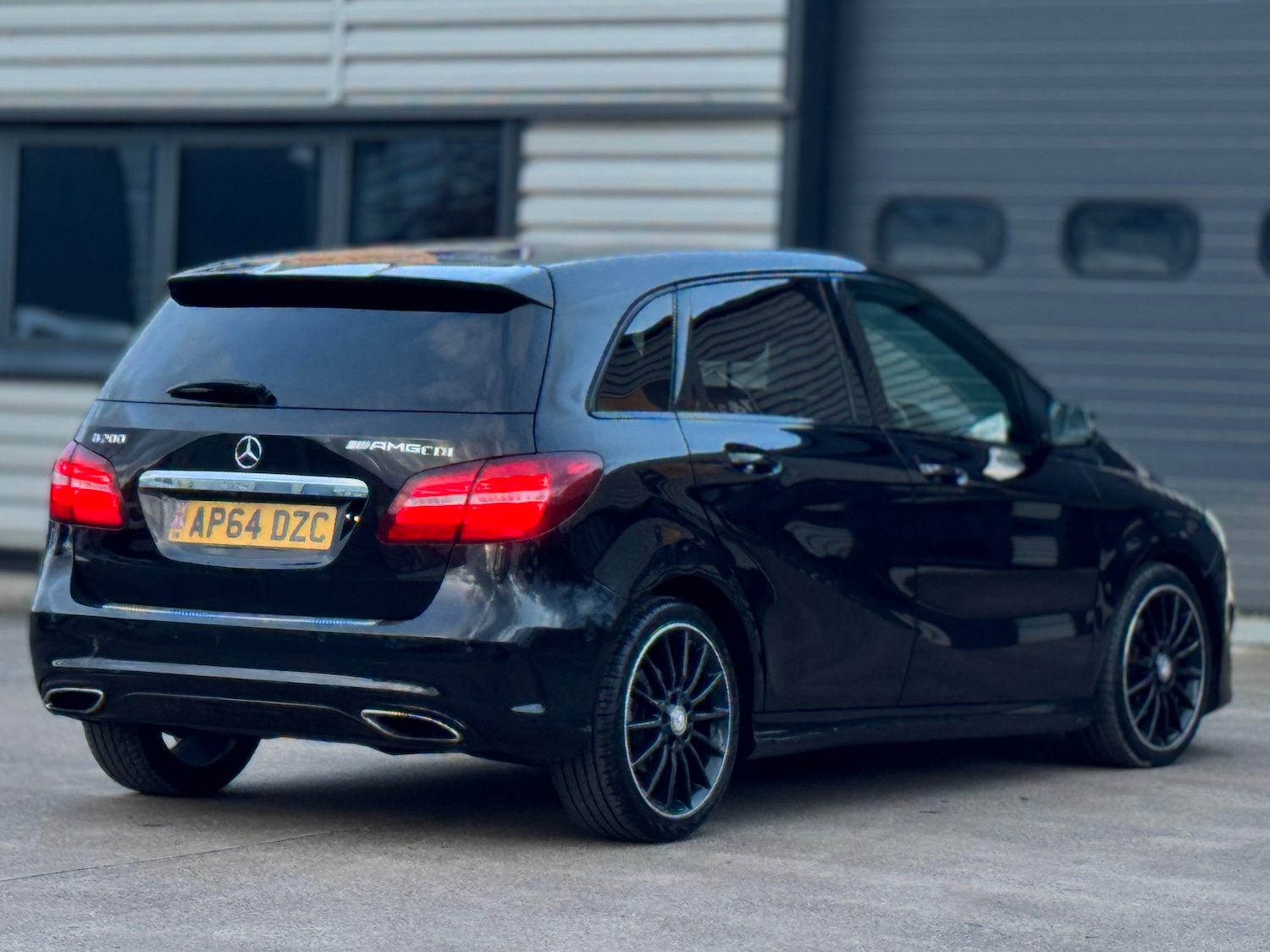 Used Mercedes-Benz B Class 2015 for sale - 77613613: Photo 9