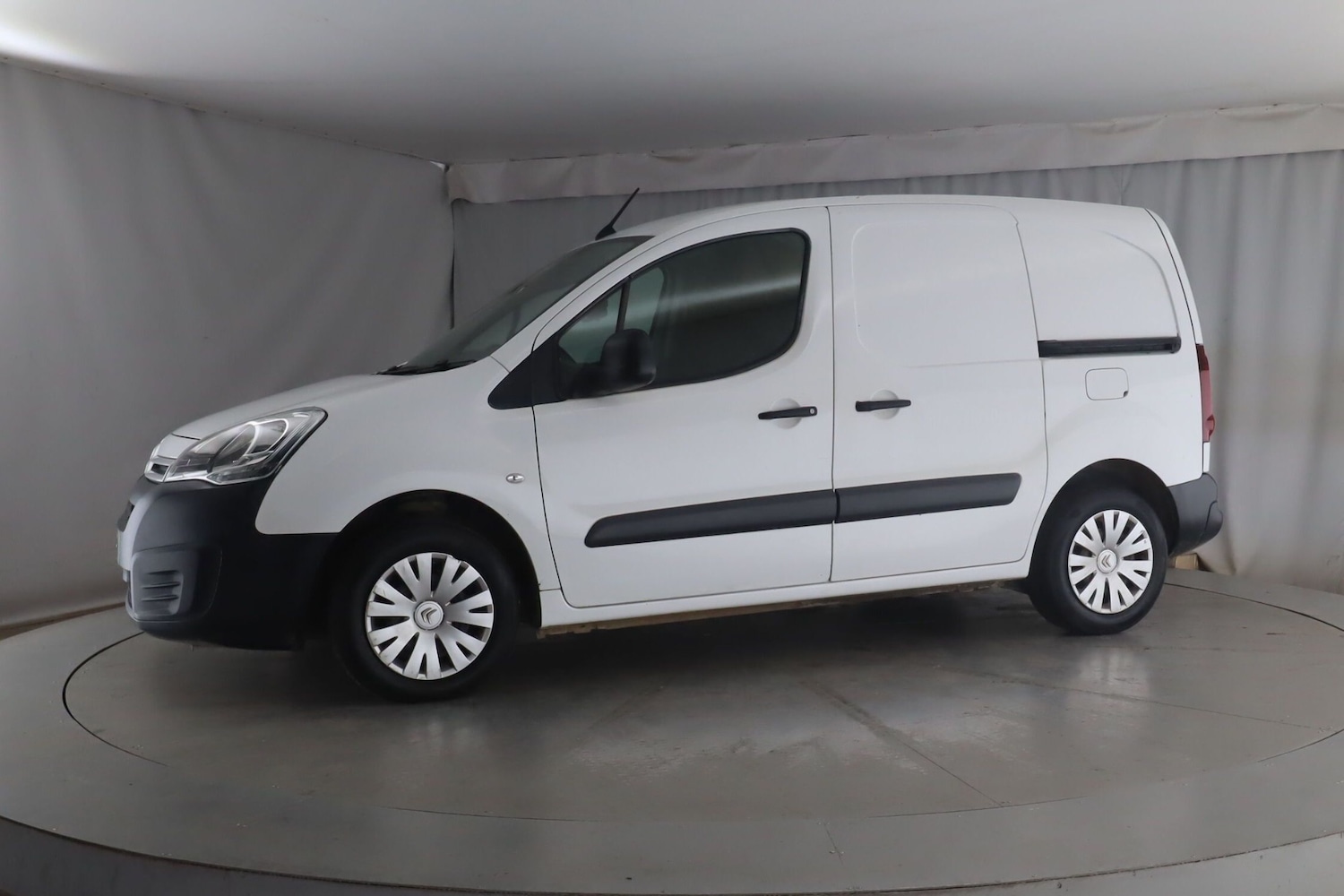 Used Citroen Berlingo 2018 for sale - 76603301: Photo 2