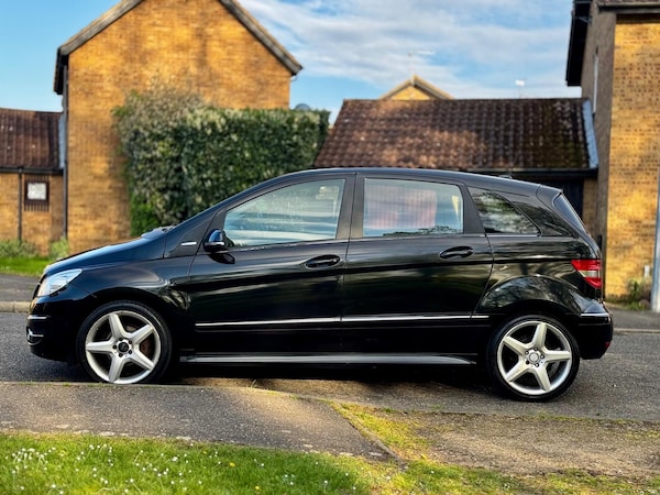 Used Mercedes-Benz B Class 2011 for sale - 75332085: Photo 3
