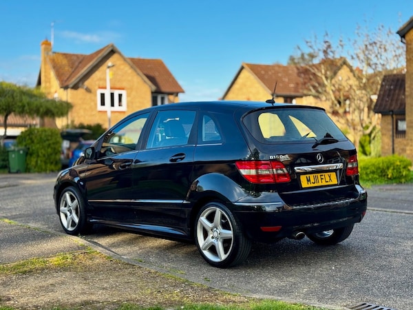 Used Mercedes-Benz B Class 2011 for sale - 75332085: Photo 4