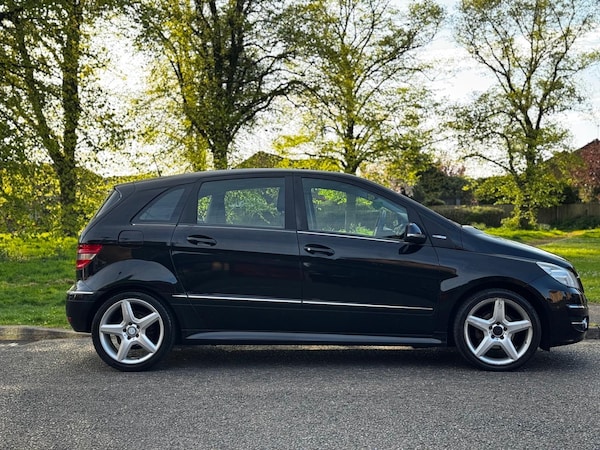 Used Mercedes-Benz B Class 2011 for sale - 75332085: Photo 8