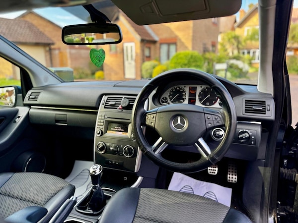 Used Mercedes-Benz B Class 2011 for sale - 75332085: Photo 9